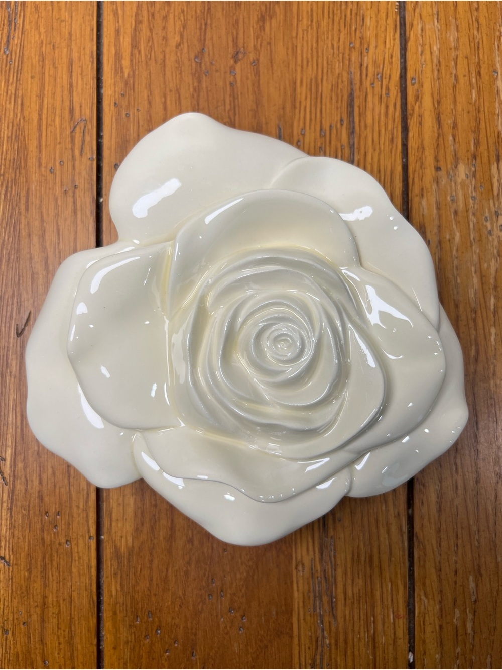 Glossy Ceramic Vintage Rose Trinket Dish - Cream 90’s